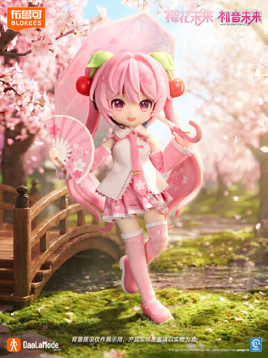 Blokees Hatsune Miku DaaLaMode Series Model Kit - Sakura Miku