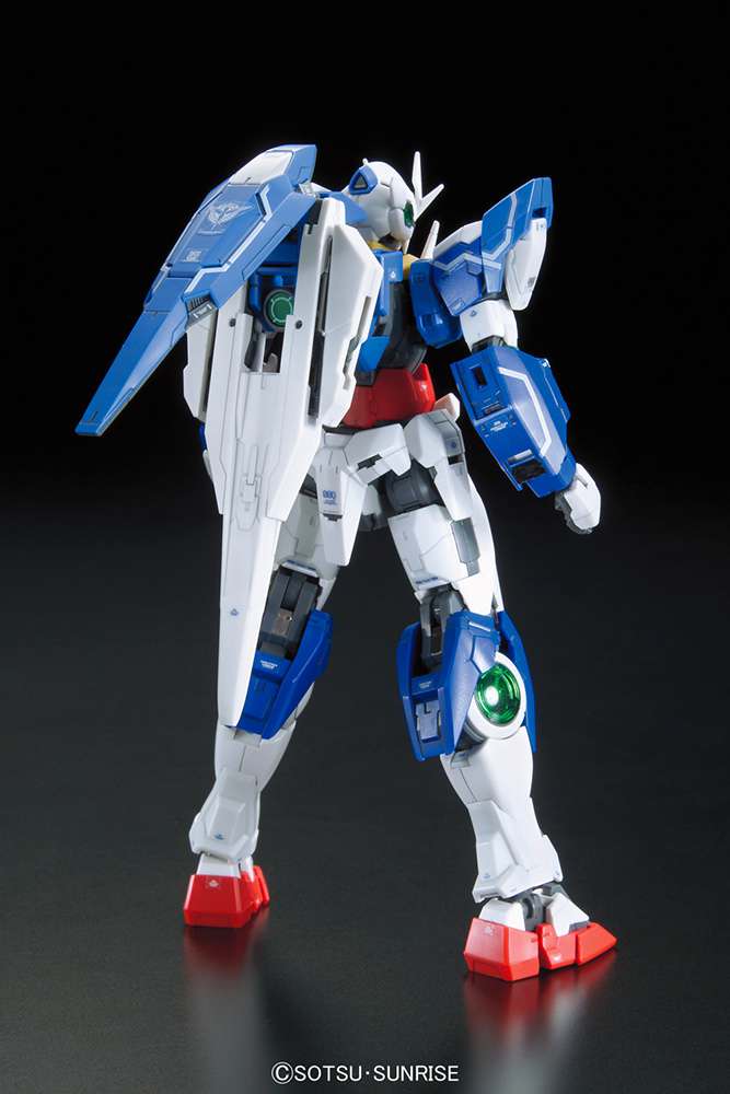 Mobile Suit Gundam 00 RG 00 Qan[t] 1/144 Scale Model Kit
